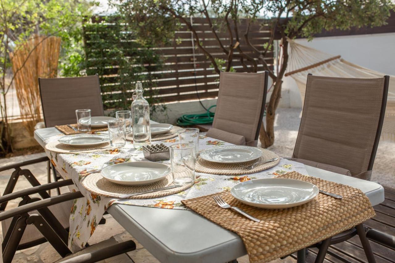 Rafia Loft Loutraki, Garden & Pool Table - Beach Экстерьер фото